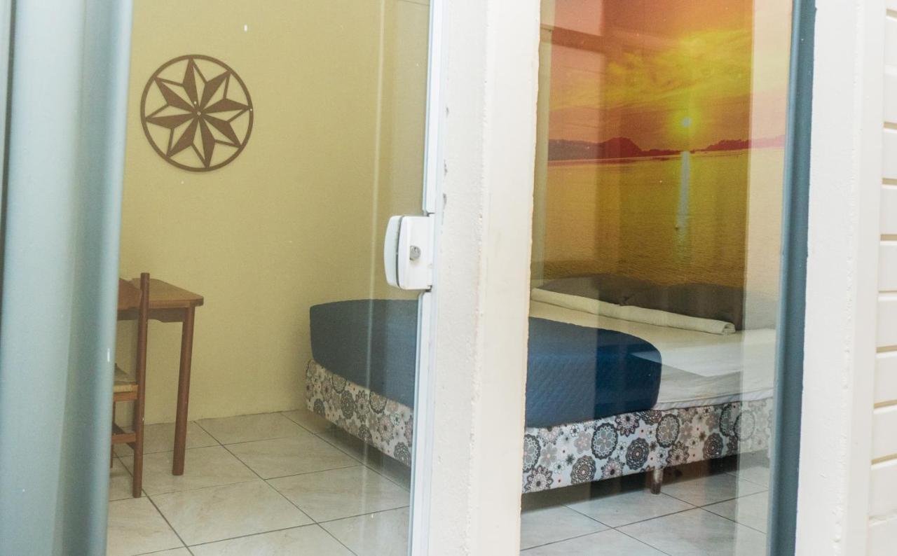 Sunhouse Hostel ฟลอเรียนอโปลิส ภายนอก รูปภาพ